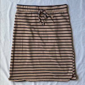 OVI jersey knit striped skirt in great condition!